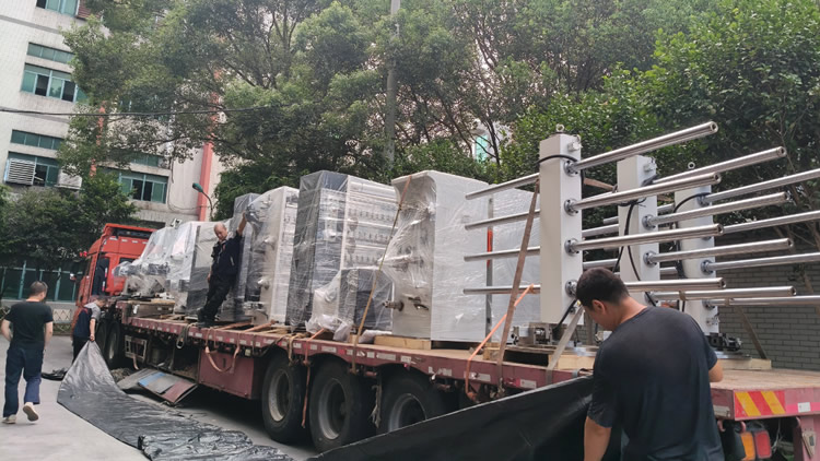 拆封拉線機要發(fā)走啦